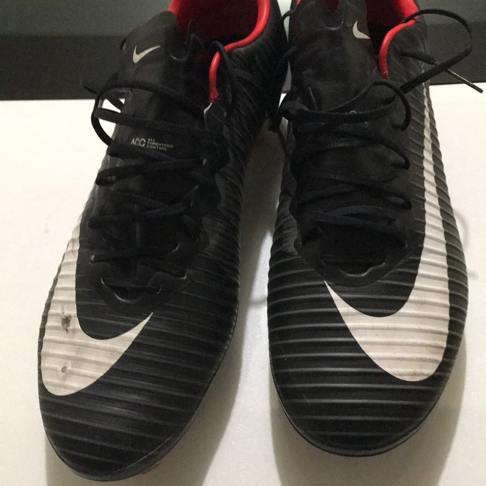 Nike Mercurial Vapor 11.